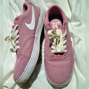 Women's Nike SB Mauve sz9